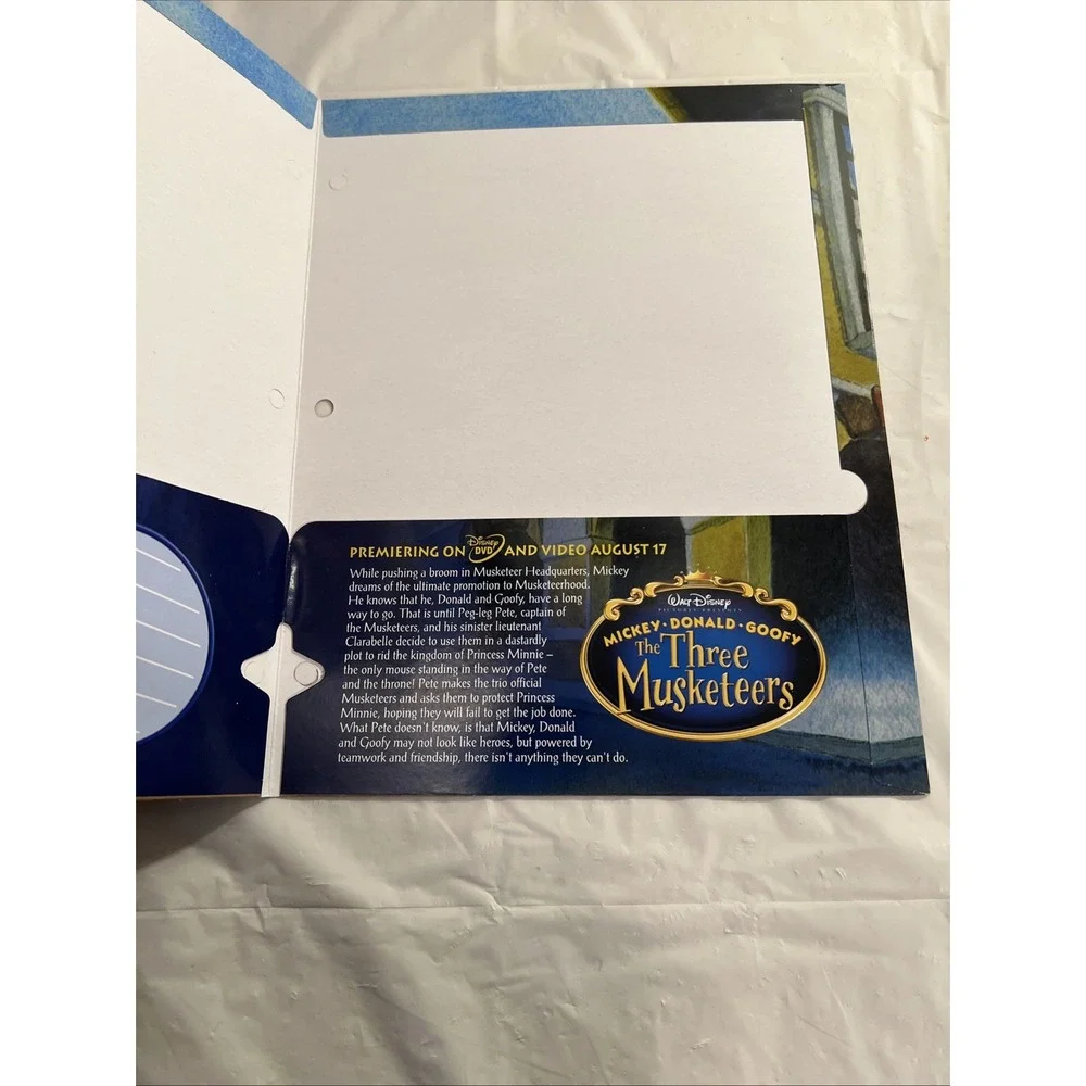 Walt Disney Pictures Three Musketeers 3 Ring Folder Mickey Donald Goofy 2004